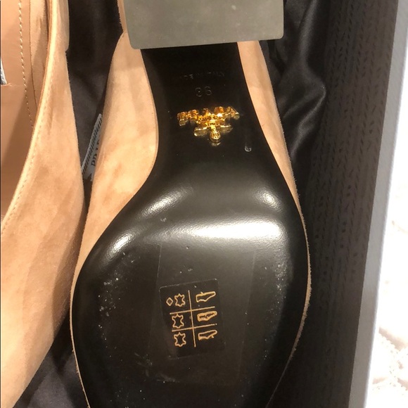 ❌SOLD❌ Prada suede mule heels size6 - Picture 5 of 7